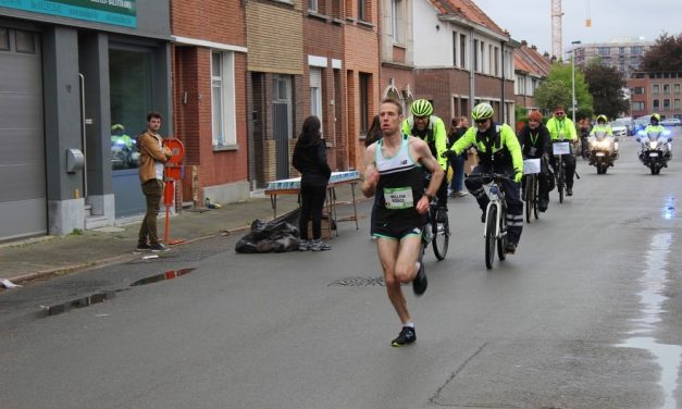 Marathonlopers doorkruisen Deurne